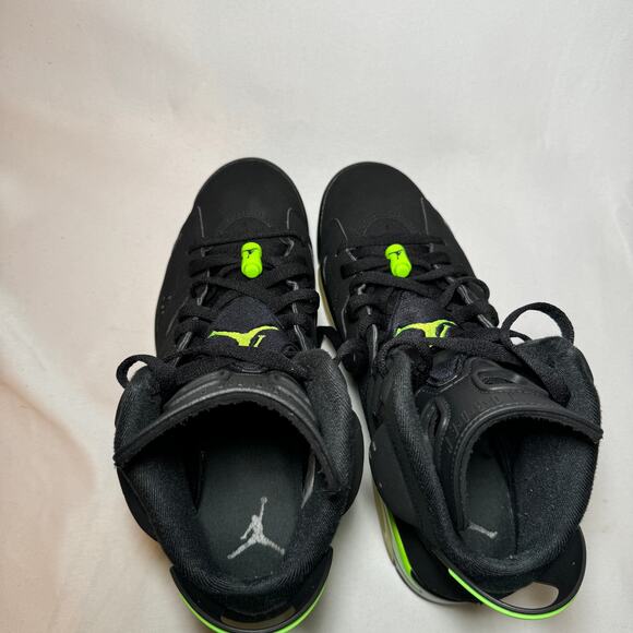 Size 10.5 - Nike Air Jordan 6 Retro Electric Green Men's Shoes - Picture 6 of 10